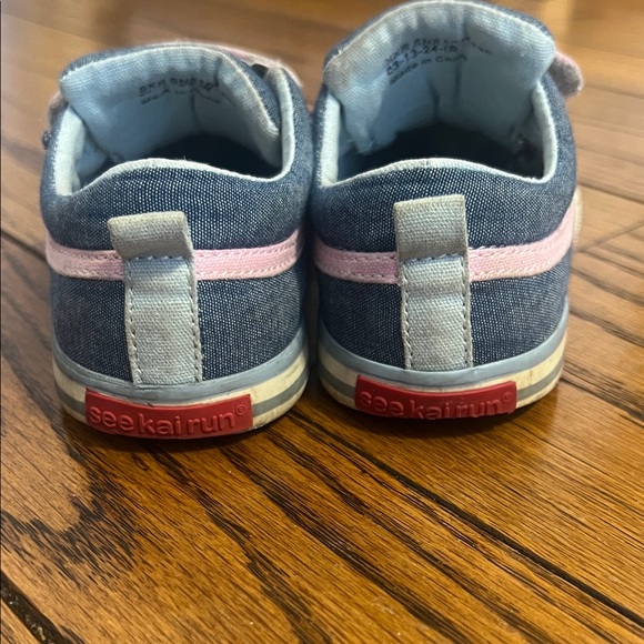 See Kai Run Girl’s Denim Sneakers with Pink Accents - Picture 17 of 17